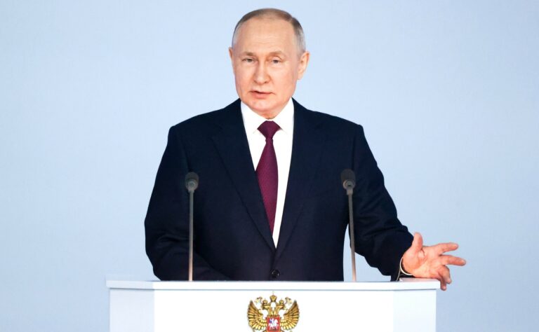 Владимир Путин обратился с посланием Федеральному собранию