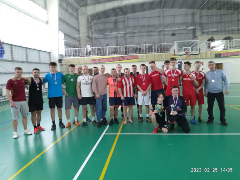 В Новодугинском ФОКе прошли турниры по мини-футболу и волейболу