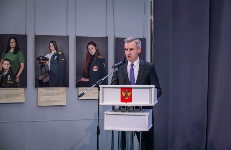 Губернатор Василий Анохин принял участие в VII съезде патриотов Смоленщины