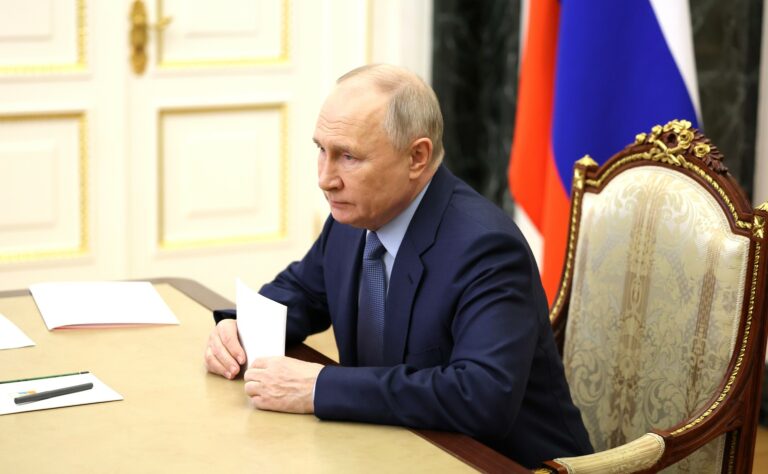 Путин назвал приоритетом повышение доходов и качества жизни граждан РФ